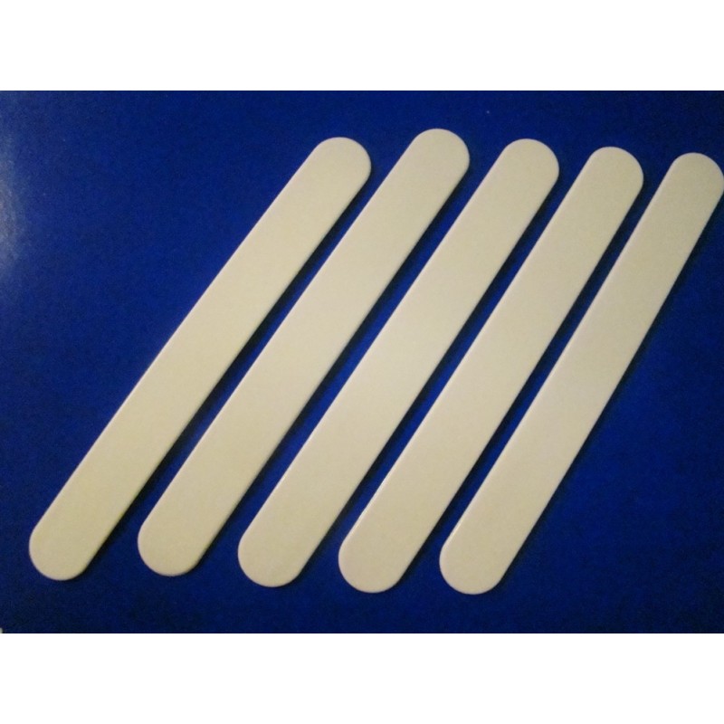 PLASTIC TONGUE DEPRESSORS 5pk